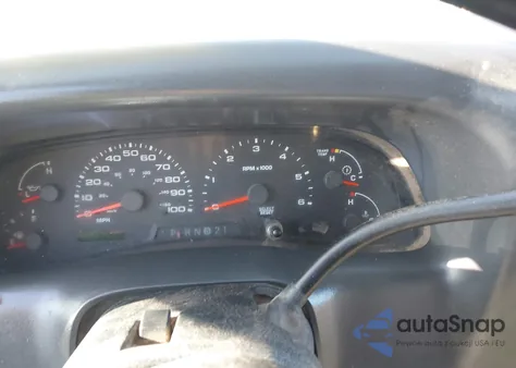 2003 Ford F-250 Xl/Xlt z USA, uszkodzony, nr VIN 3FTNF20L03MB41498